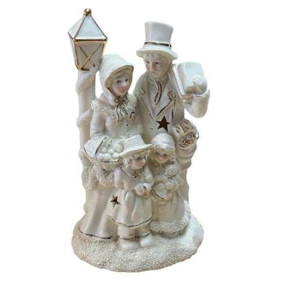 Porcelain Figurine Caroling Family White Spaghetti Porcelain 12 in Lighted - Picture 1 of 5